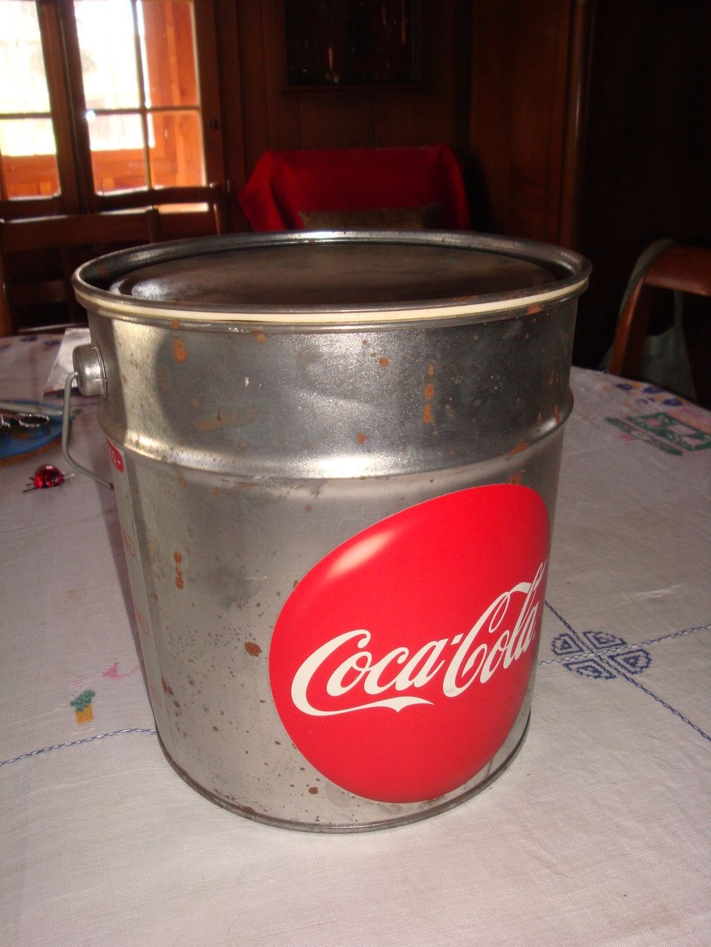 Coca-Cola Tutte le decorazioni: Coca Cola, grosse Blechdose – Usato da häusernmoos venduto da buc_8ftk
