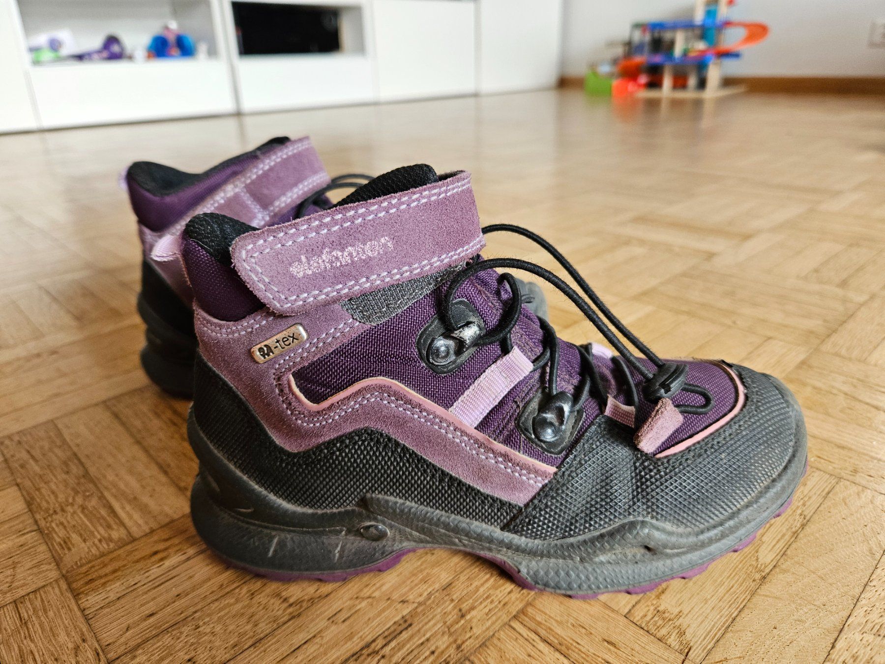 Schuhe für Mädchen: Wanderschuhe Gr. 31 – Gebraucht aus Liestal von Seraphine87