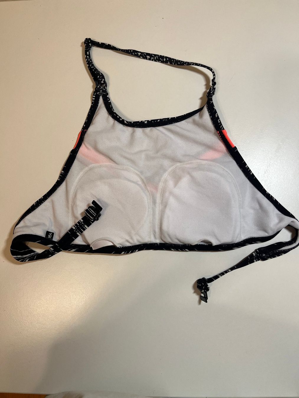 Costumi da bagno & Bikini: Bikini Protest – Usato da Hombrechtikon venduto da lena_sulzer 5