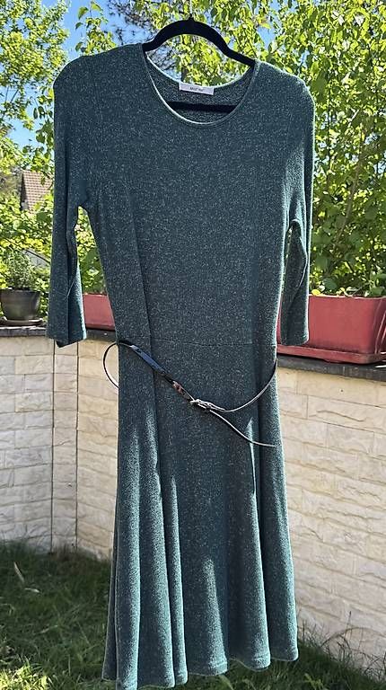 Vestiti: Grünes Kleid ABOUT YOU Gr. 40 – Usato da Reinach BL venduto da Enodel