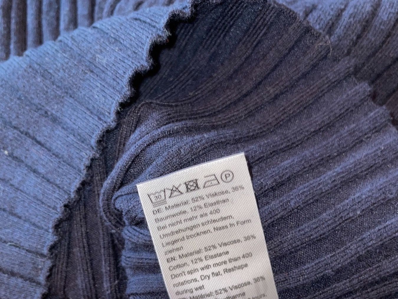 H&M Pullover & Sweatshirts: Edited Pullover – Gebraucht aus St. Gallen von look-twice 5