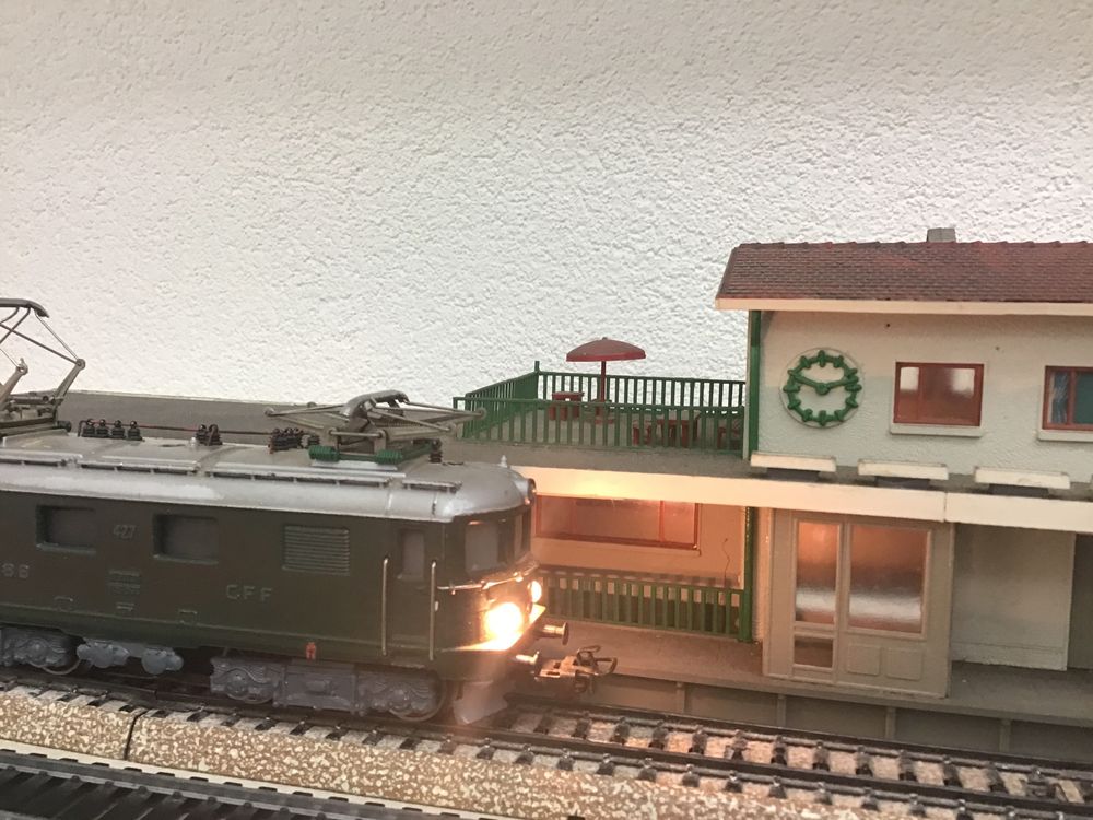 Märklin Trains électriques: Re 4/4 Märklin 427 top – D'occasion à Hombrechtikon par Modelle-aller-Art