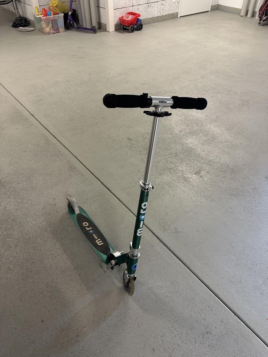 Micro Kickboard: Micro scooter Sprite LED – Gebraucht aus Frauenfeld von Emu24