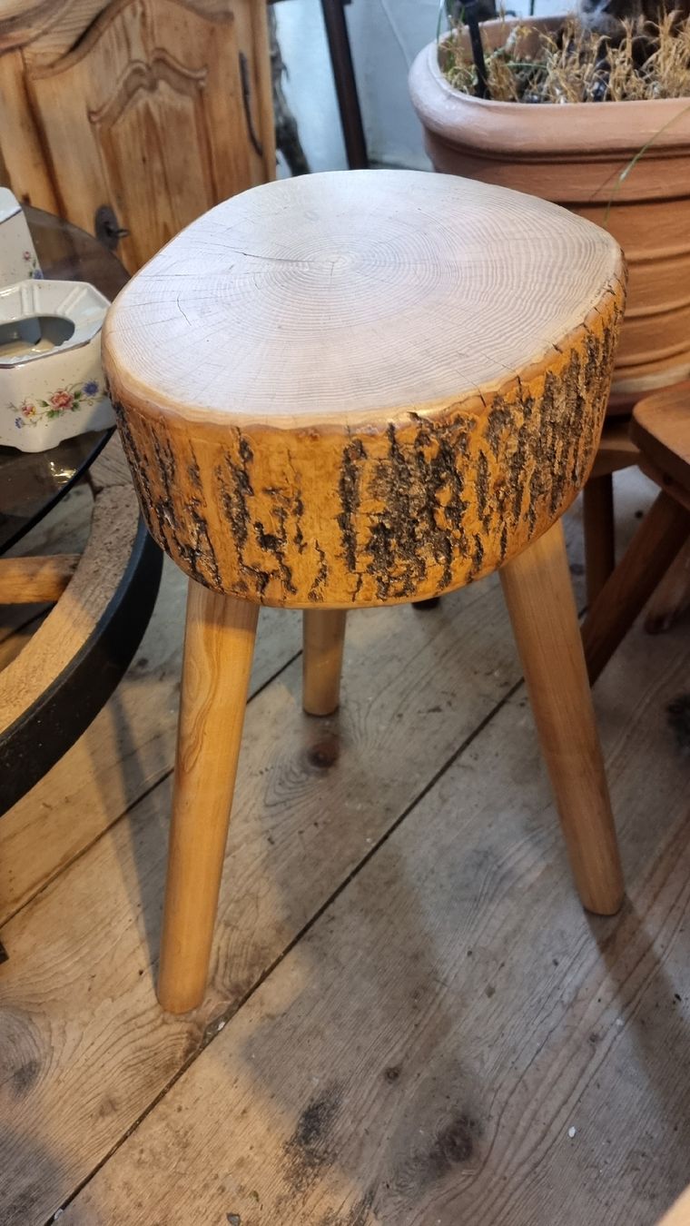Sgabelli: Hocker – Usato da Sils im Domleschg venduto da platin01