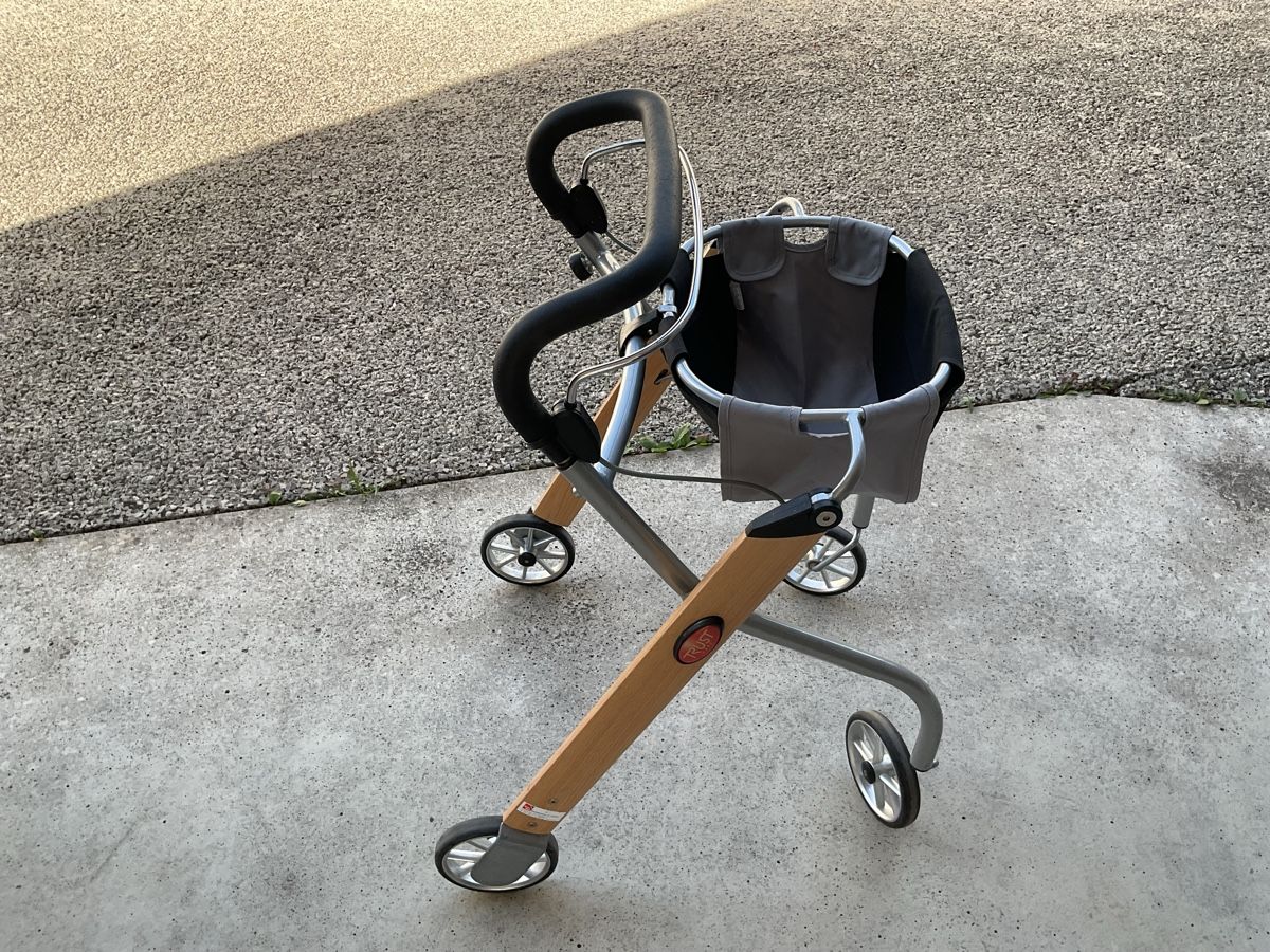 Ausili per la deambulazione: Rollator – Usato da Ettingen venduto da gaggalari 1