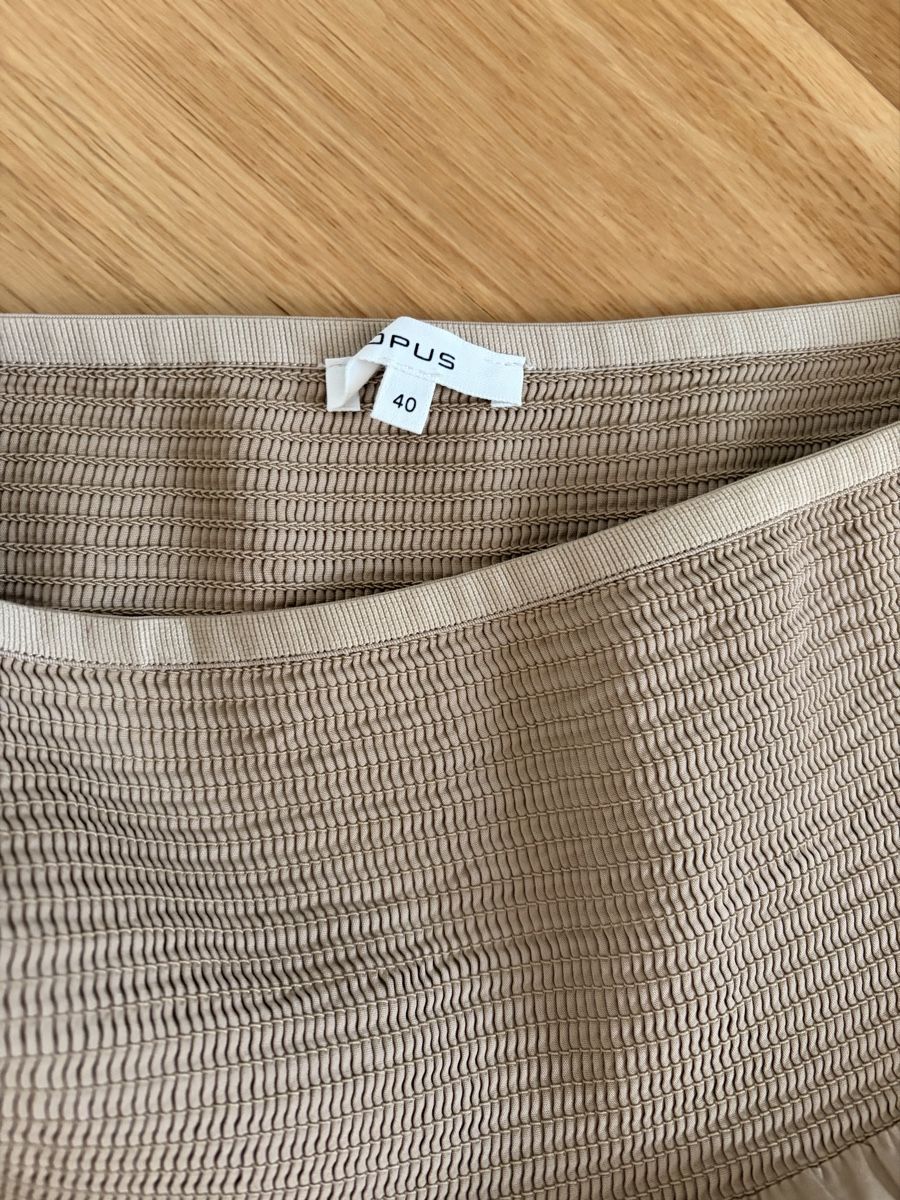 Opus Röcke: Rock Jupe Opus Gr. 40 beige – Gebraucht aus Zollikofen von PedroIV 1