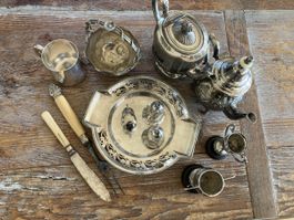 Antikes Lot versilberte Salz und Pfeffer Streuer und vieles