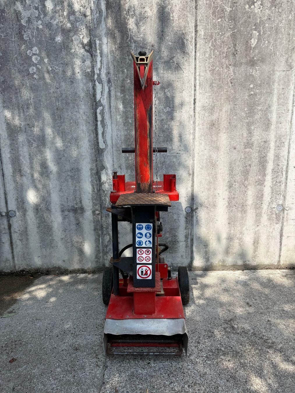 Toutes les machines: Holzspalter Spaltmaschine – Défectueux à Niederteufen par TheSnwbrdingShark 1