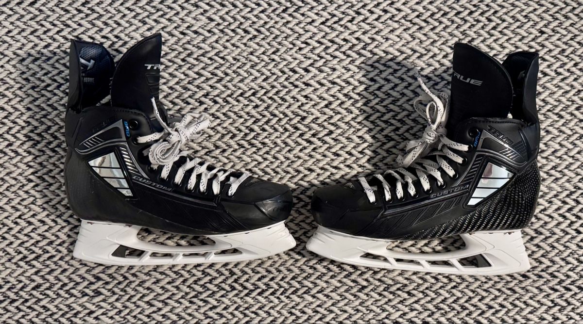 Schlittschuhe: TRUE SVH Custom Schlittschuhe 2022 / Grösse 45 – Gebraucht aus Basel von accidental 1
