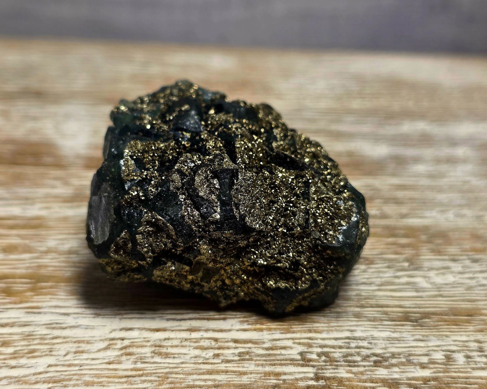 Minerali & Pietre curative: Fluorit mit Pyrit 80g – Nuovo e nell'imballaggio originale da Matzingen venduto da Shay_Crystalz 2