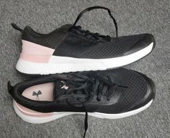 Under Armour, Noires/Roses, Taille 40.5, comme neuf!