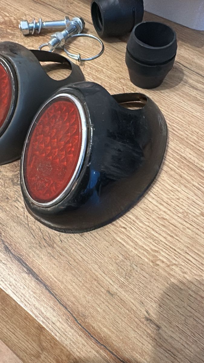 VW Accessori per altri veicoli: VW Käfer ovali Rücklicht  – Usato da Reiden venduto da luftkraft 2