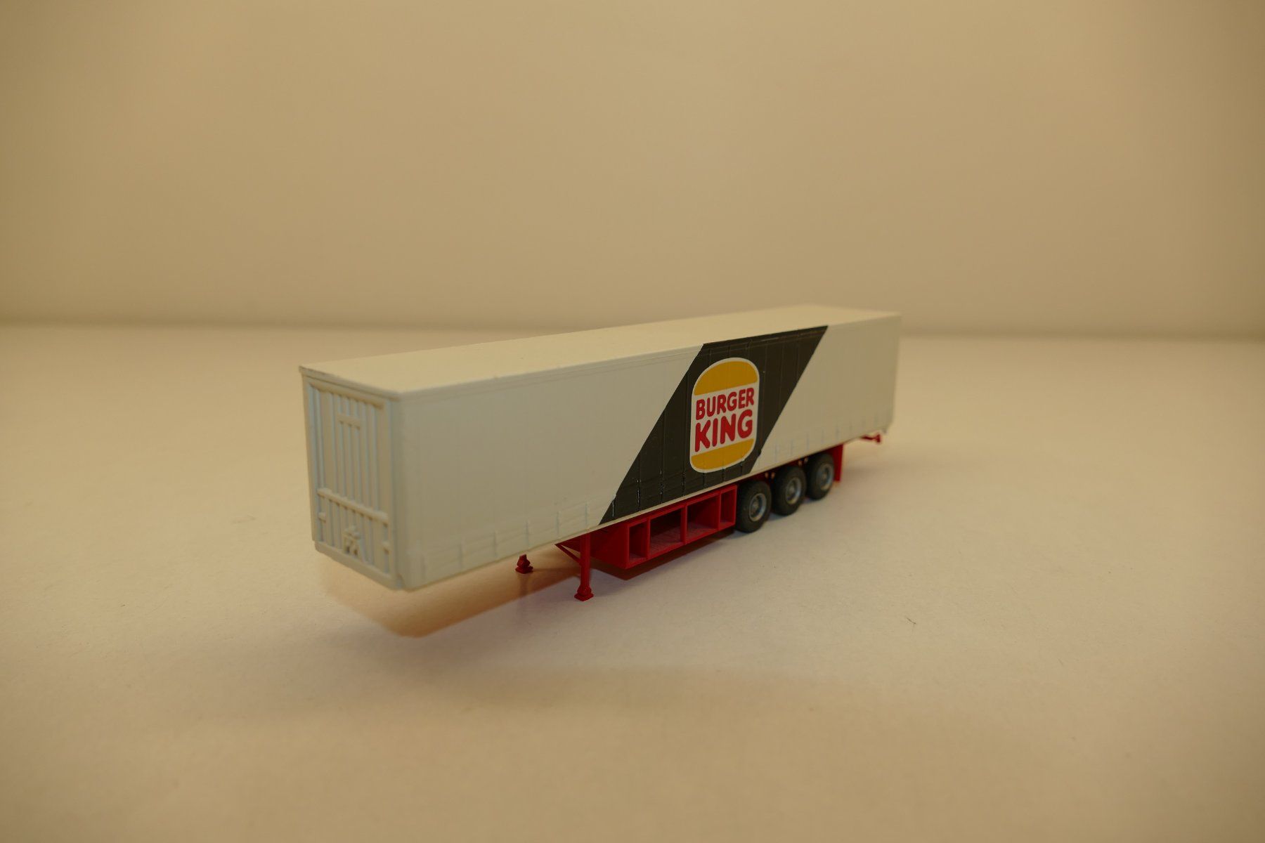 Roco Modellini di ferrovie: Roco H0: Trailer Burger King – Usato da Niederhasli venduto da rail-duerst
