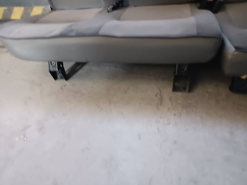 Tutti pezzi di ricambio auto: Sitz hinten Rücksitz  Citroen Berlingo 2005 – Usato da Hindelbank venduto da mbcar 7
