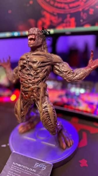 Statuette: DOOM Hellknight resin-statue 26cm ltd 1400 First 4 Figures – Usato da Oberentfelden venduto da FiguresAndGamesPlace 1