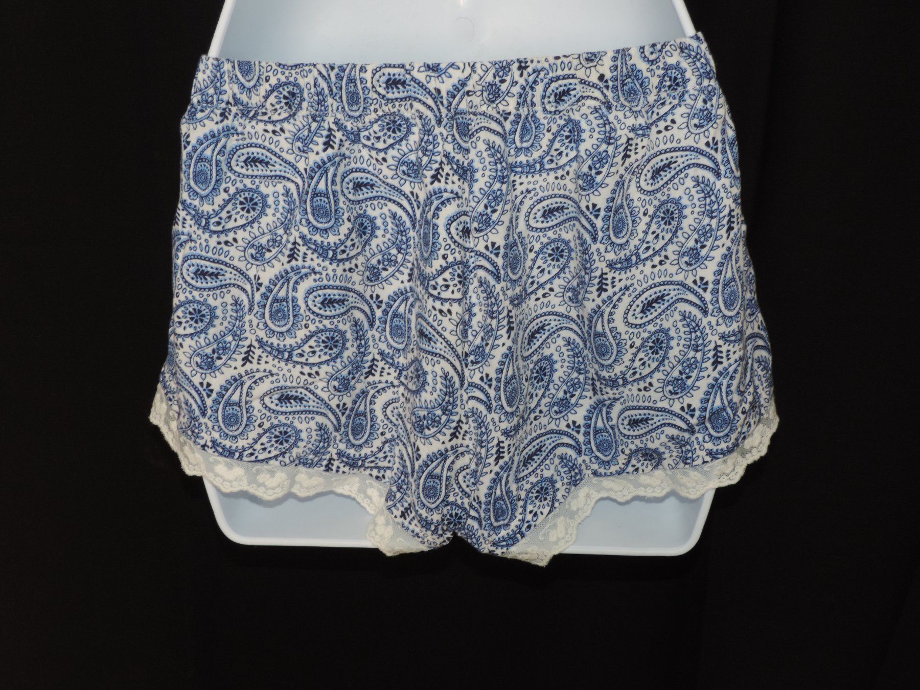 Hosen: short tribal bleu blanc – Gebraucht aus Genève von Axelle333 5