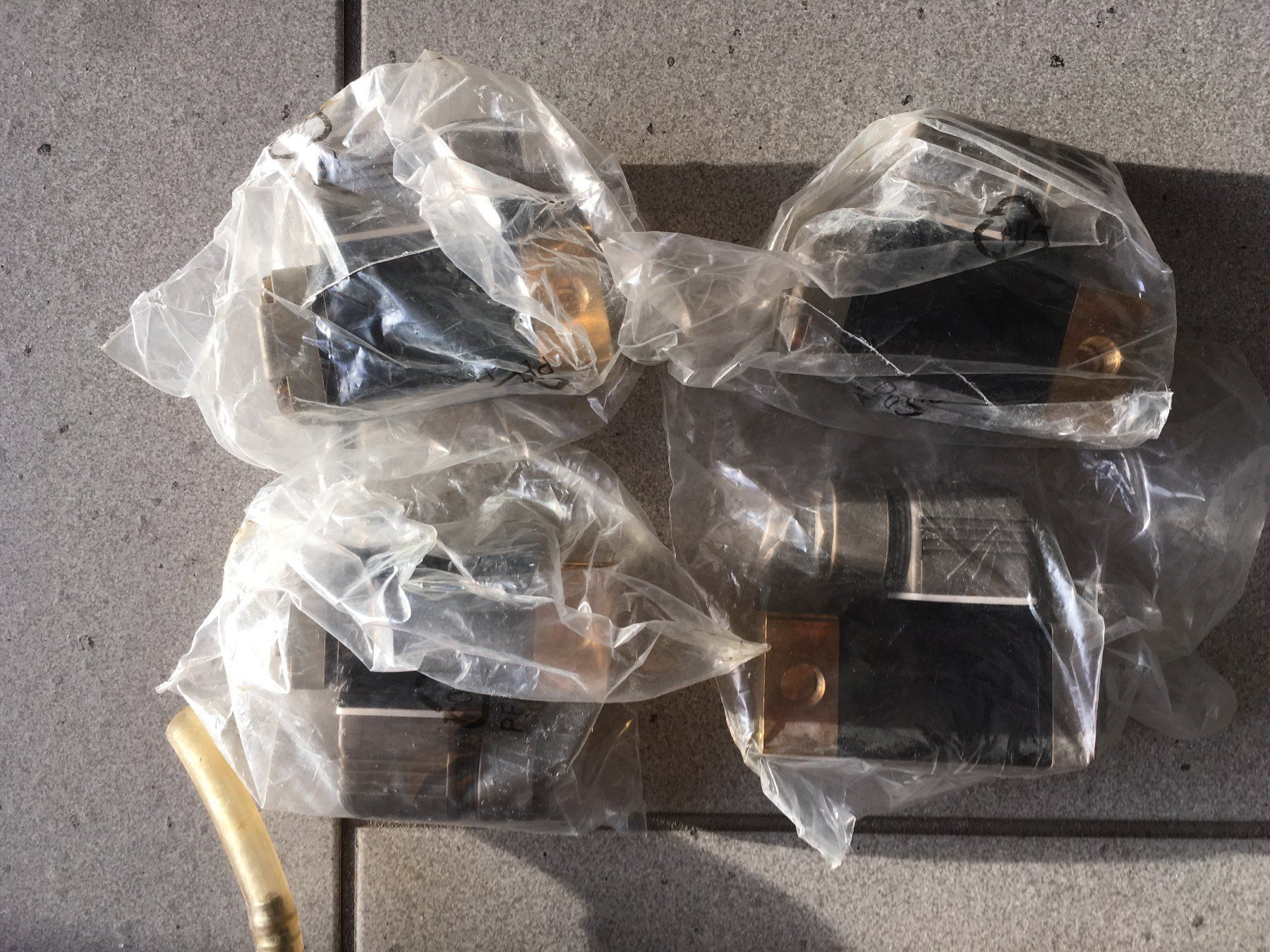 Composants électroniques: 13Stk. Magnetventile 48Vac Bürkert – D'occasion à Hinwil par ilon13 5