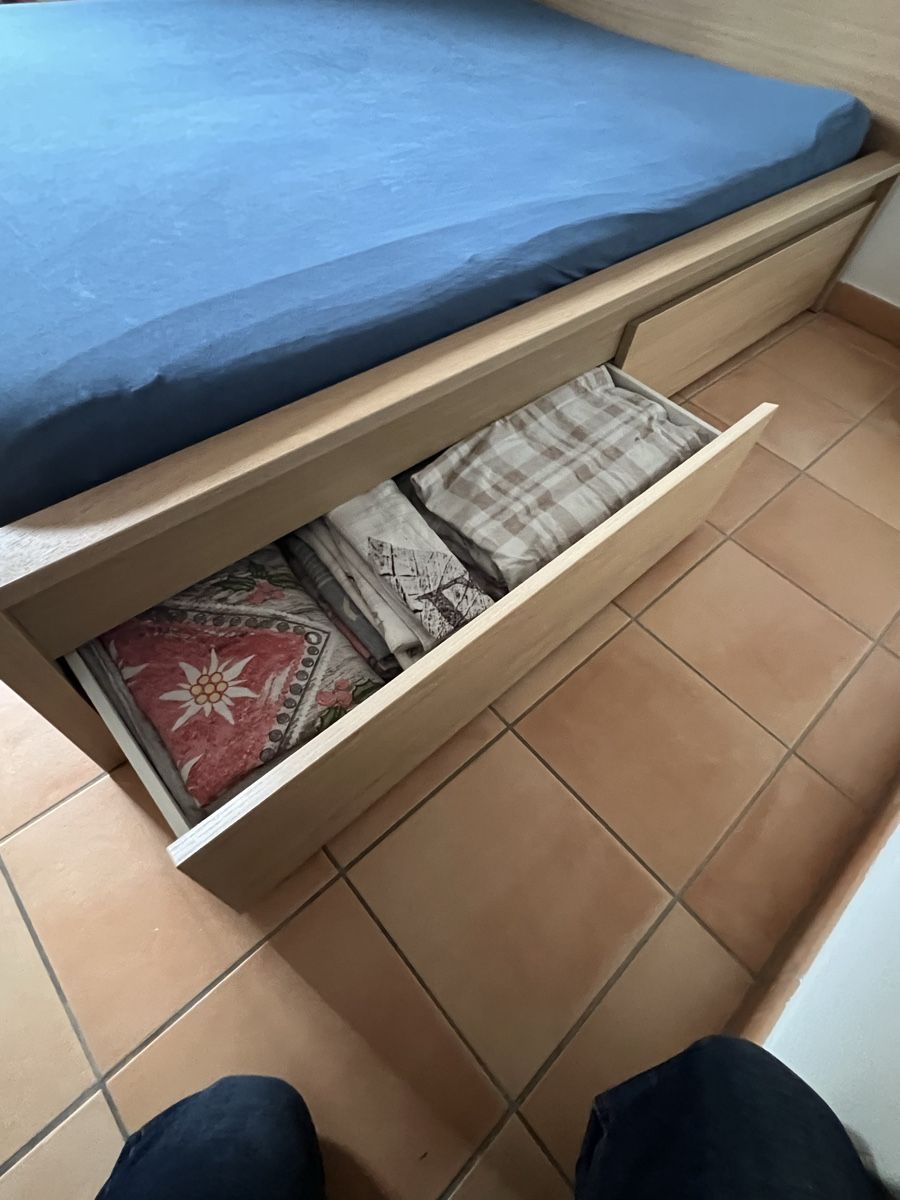 Lits: Bett – D'occasion à Grindelwald par ASSD 1