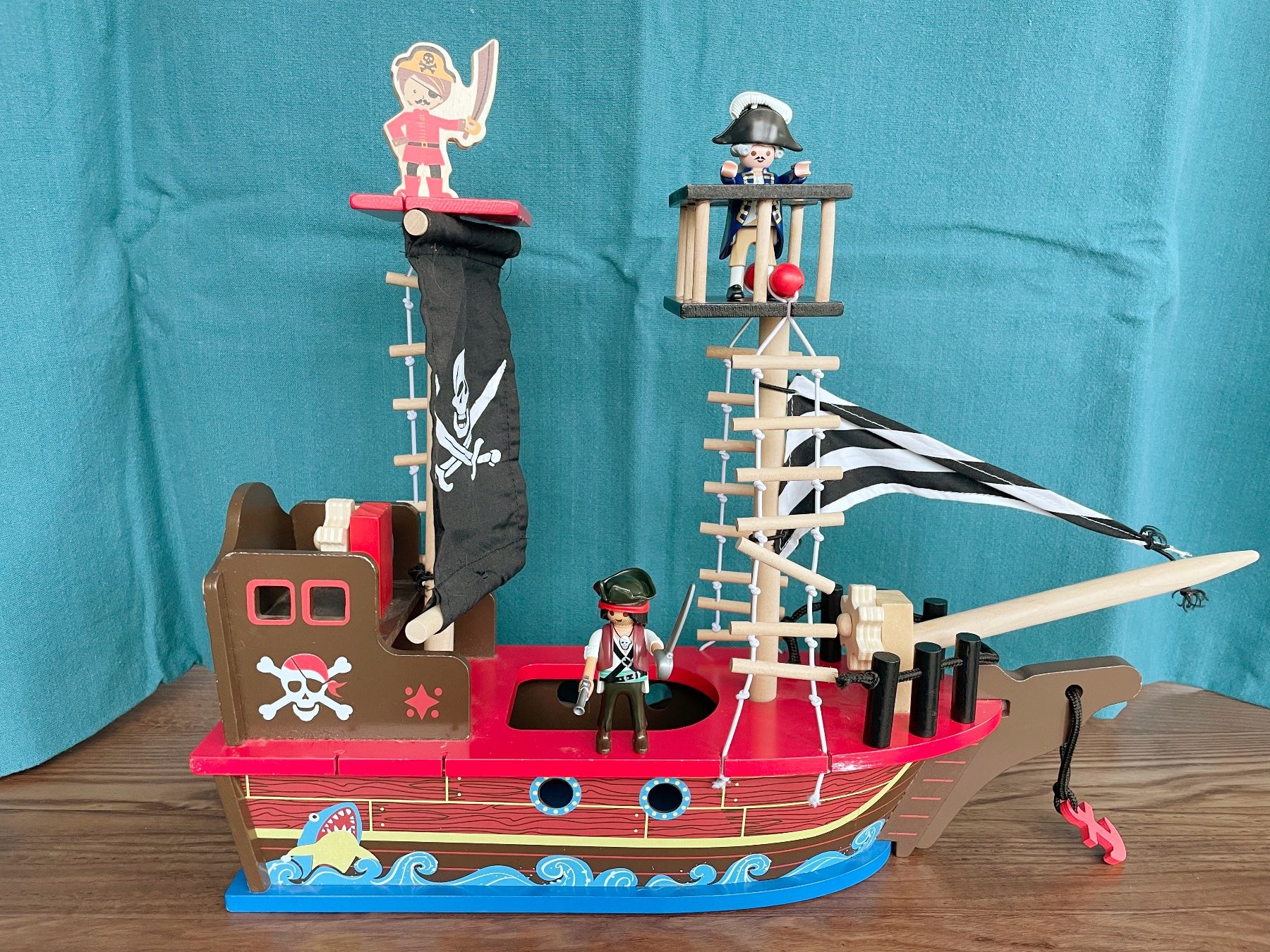 Giocattoli: Piratenschiff Holzspielzeug,  mit Figuren – Usato da Bremgarten AG venduto da mamina54 1