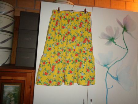 *** Blumen Rock *** / Neu