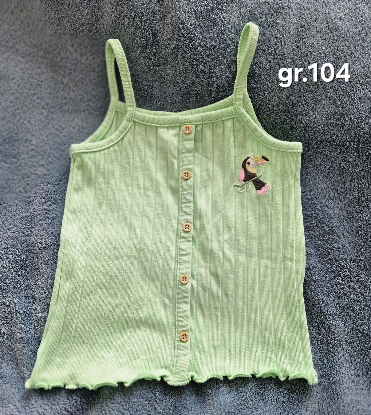 Camicette, T-shirt & Top: Träger Top grösse 104 – Usato da Heimberg venduto da Eleanor20