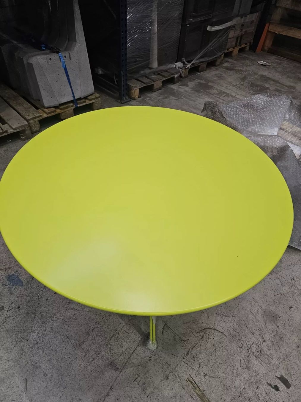 Fermob Tavoli: Tisch - Rendez-vous Fermob - Farbe Eisenkraut – Usato da Spreitenbach venduto da VelopaSPR 1