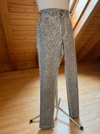 Hose von Nile im Damastmuster