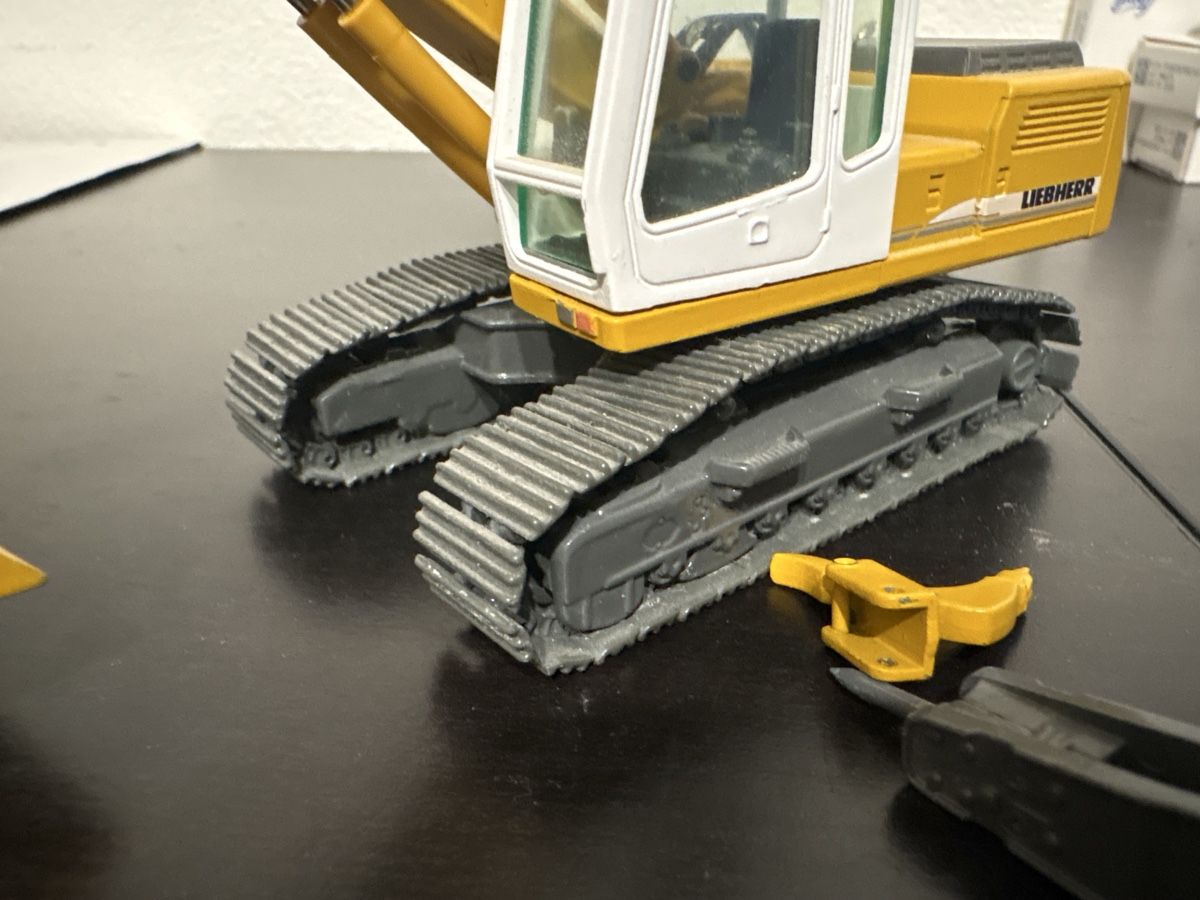Conrad Kit di modellismo & Modellini statici: Liebherr 924 Leonard Conrad  – Usato da St-Aubin-Sauges venduto da ptitjean 2