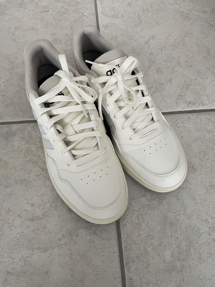Adidas Damenschuhe: Adidas Sneaker 41 1/3 Damen – Neu (gemäss Beschreibung) aus Steffisburg von nadine1211971