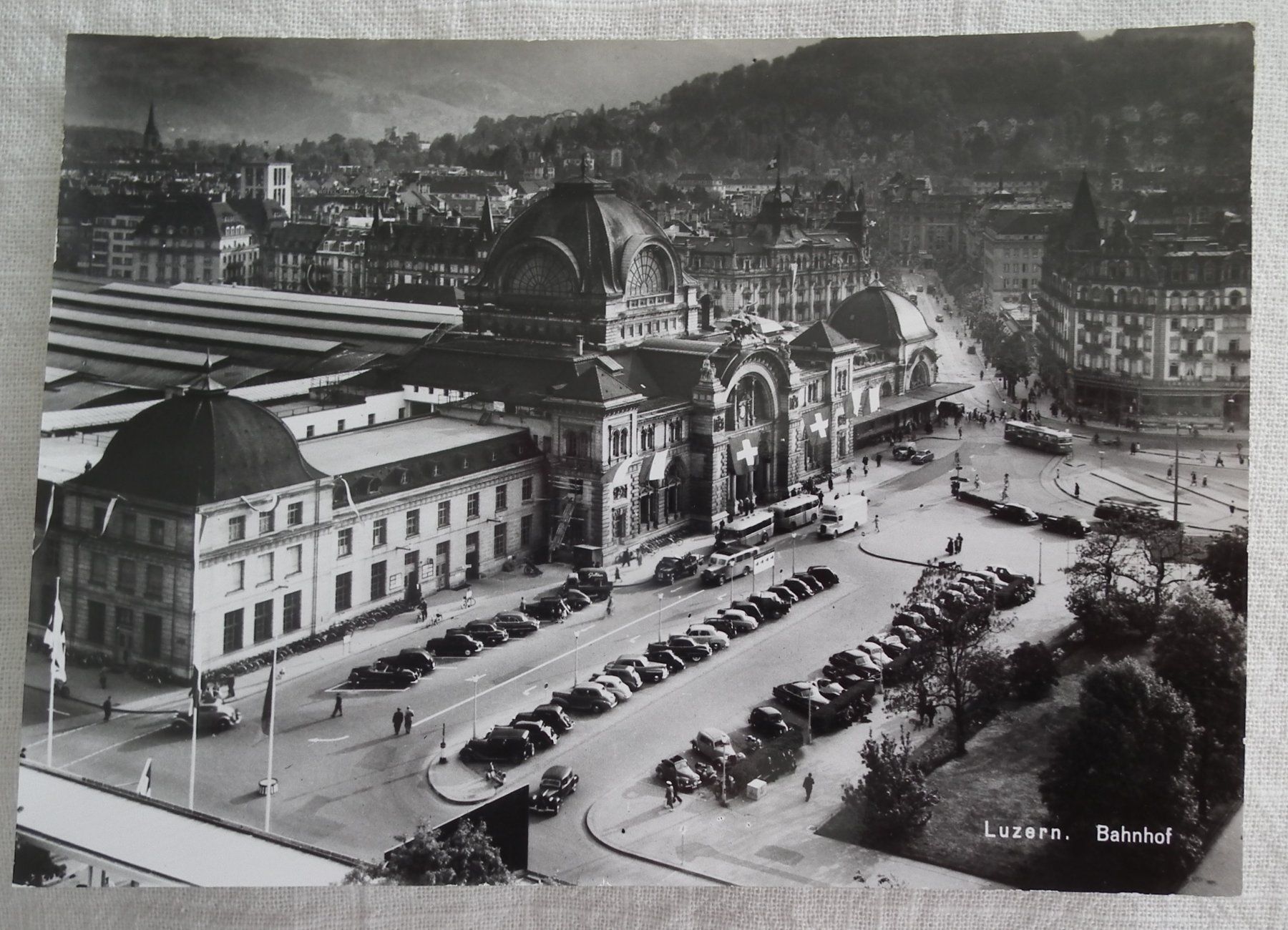 Cartes postales: Luzern  Alter Bahnhof mit Parkplatz Ansichtskarte – D'occasion à Kriens par WULLU99