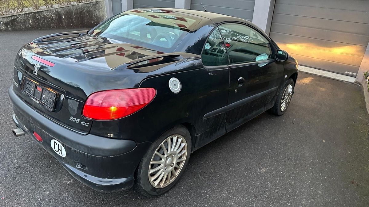 Peugeot Automobili: PEUGEOT 206 2.0 Cabrio – Usato da Münchenbuchsee venduto da september72 3
