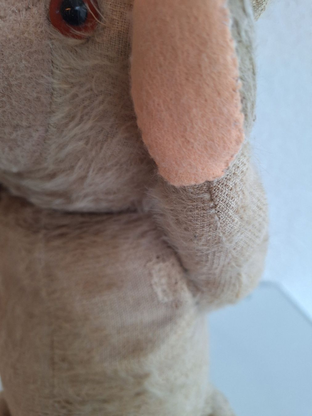 Spielzeuge: Antiker Teddybär ca.42 cm gross mit Strohfüllung – Gebraucht aus Sissach von luvama 4
