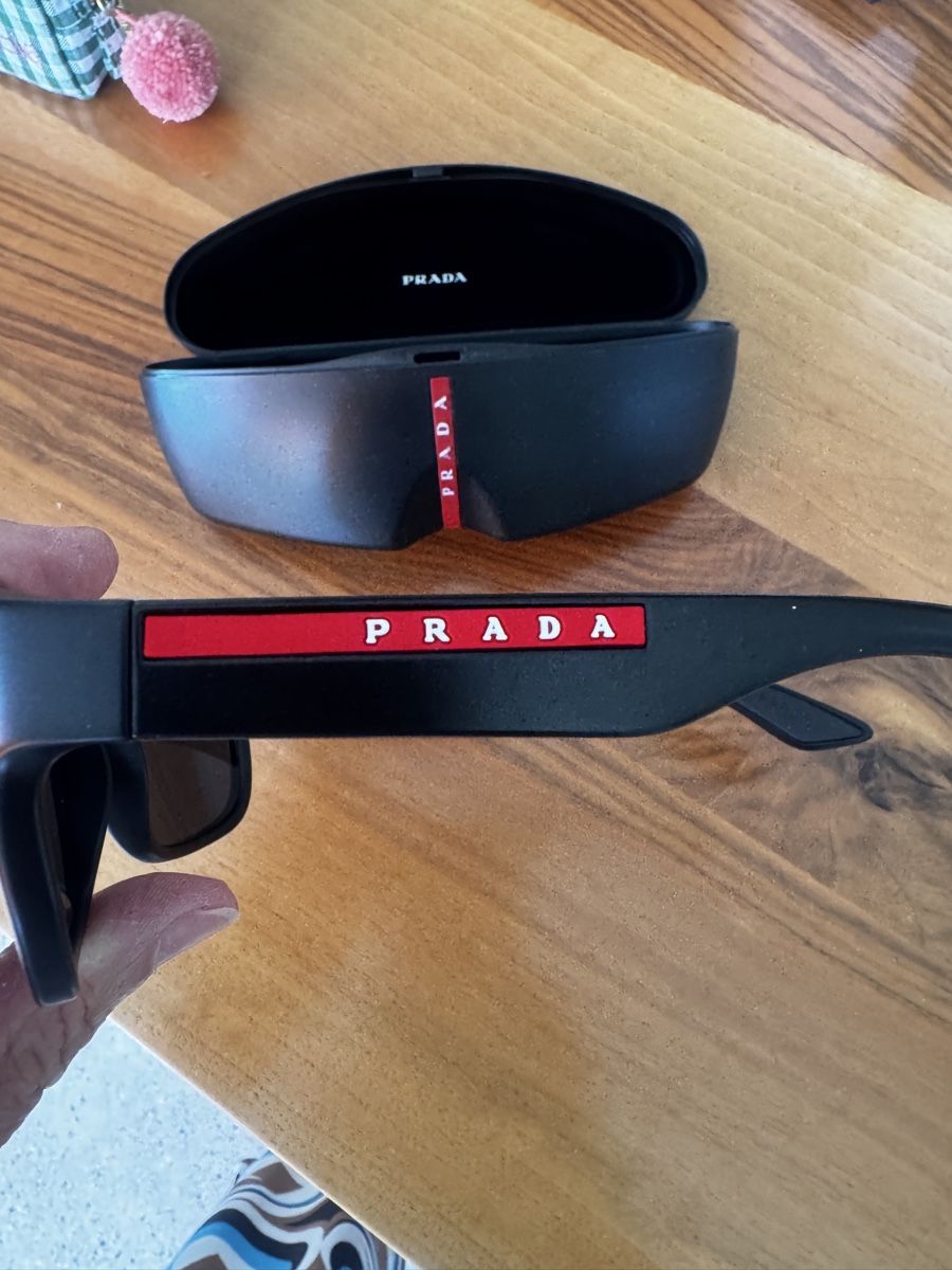 Prada Brillen & Gläser: Prada Sonnenbrille wie neu! – Gebraucht aus Gipf-Oberfrick von Iberico 5