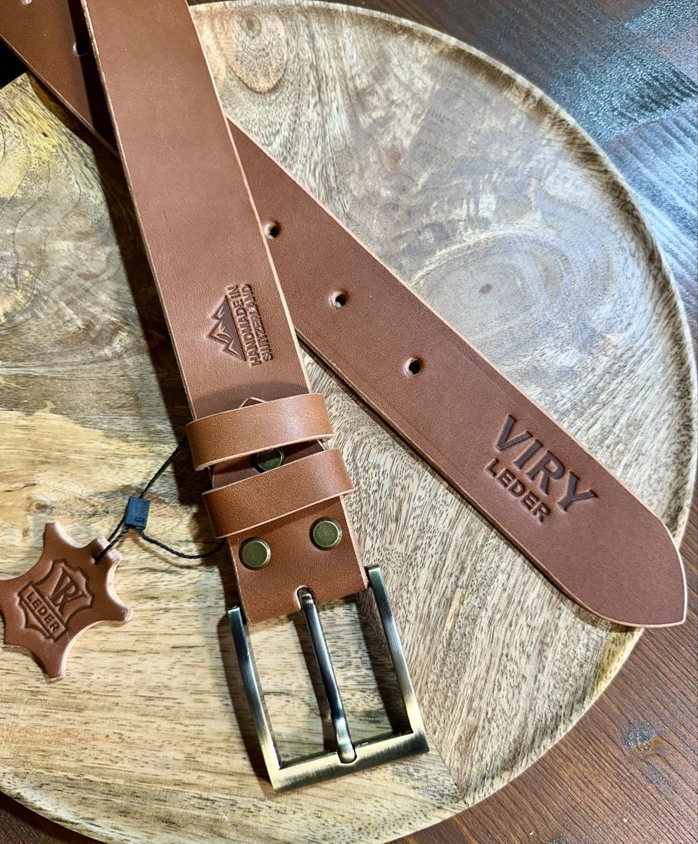 Cinture: Handgefertigter Gürtel aus Premium-Leder – Nuovo e nell'imballaggio originale da Mettmenstetten venduto da vad_57p2