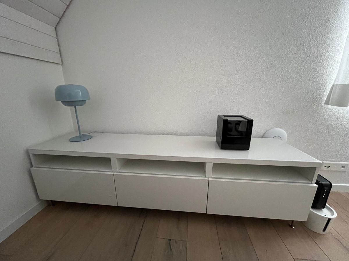 Ikea Mobili TV: TV Möbel - Hochglanz weiss – Usato da Marthalen venduto da AeroAdis93
