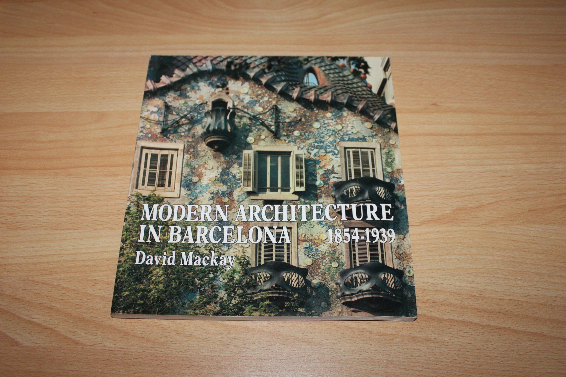 Bücher: Modern Architecture in Barcelona – Gebraucht aus Urdorf von Buchprofi