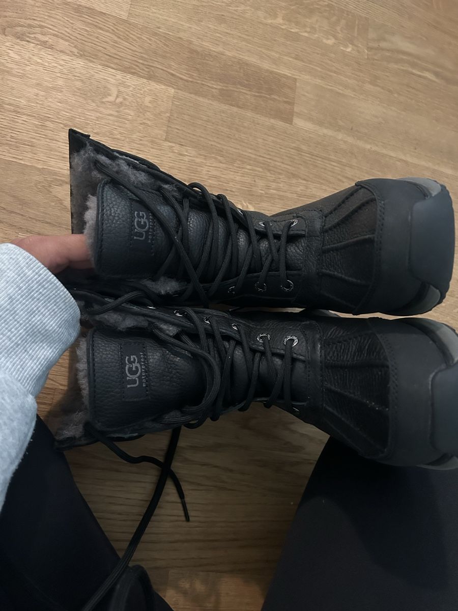 Ugg Scarpe da donna: UGG Adirondack III Damen Winterboot – Nuovo (secondo la descrizione) da Winterthur venduto da gaby.00 1