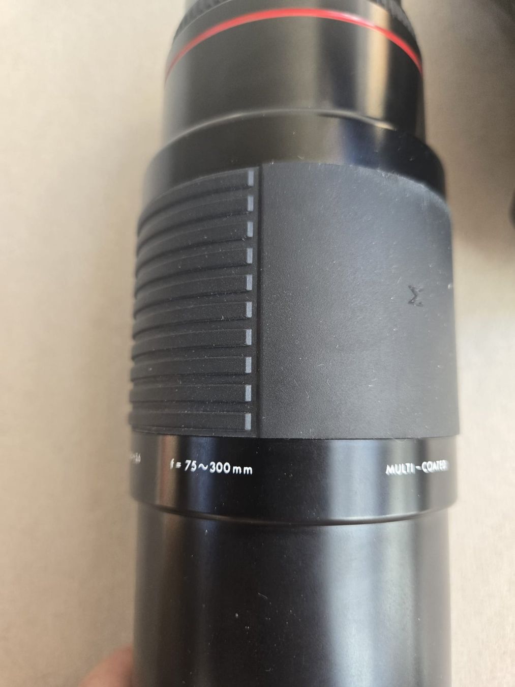 Canon Fotocamera: Canon EOS 600 analog mit Sigma Zoom Objektiv und Blitzgerät – Usato da Hunzenschwil venduto da Hardrock6 4