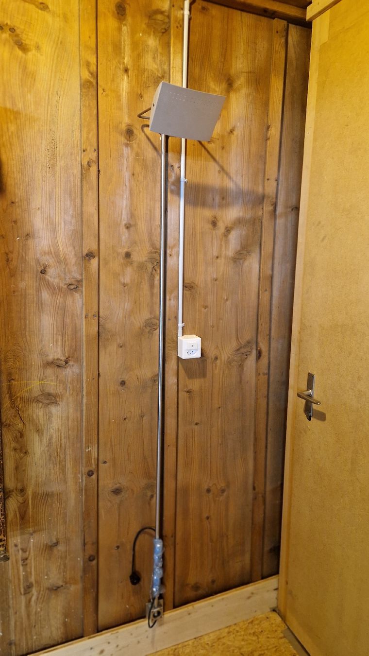 Belux Lampade: Stehlampe Wandlampe Belux – Usato da Ennenda venduto da Mr.Alpen16536 9