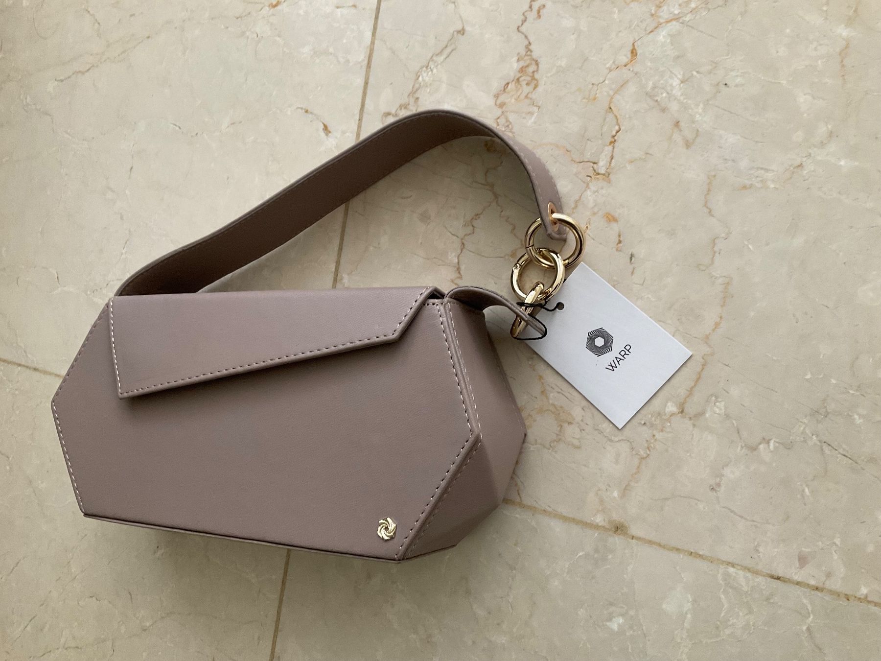 Taschen für Damen: The Devil Wears Prada Hexella Baguette Bag Grey – Gebraucht aus Basel von mar_dgx7 4