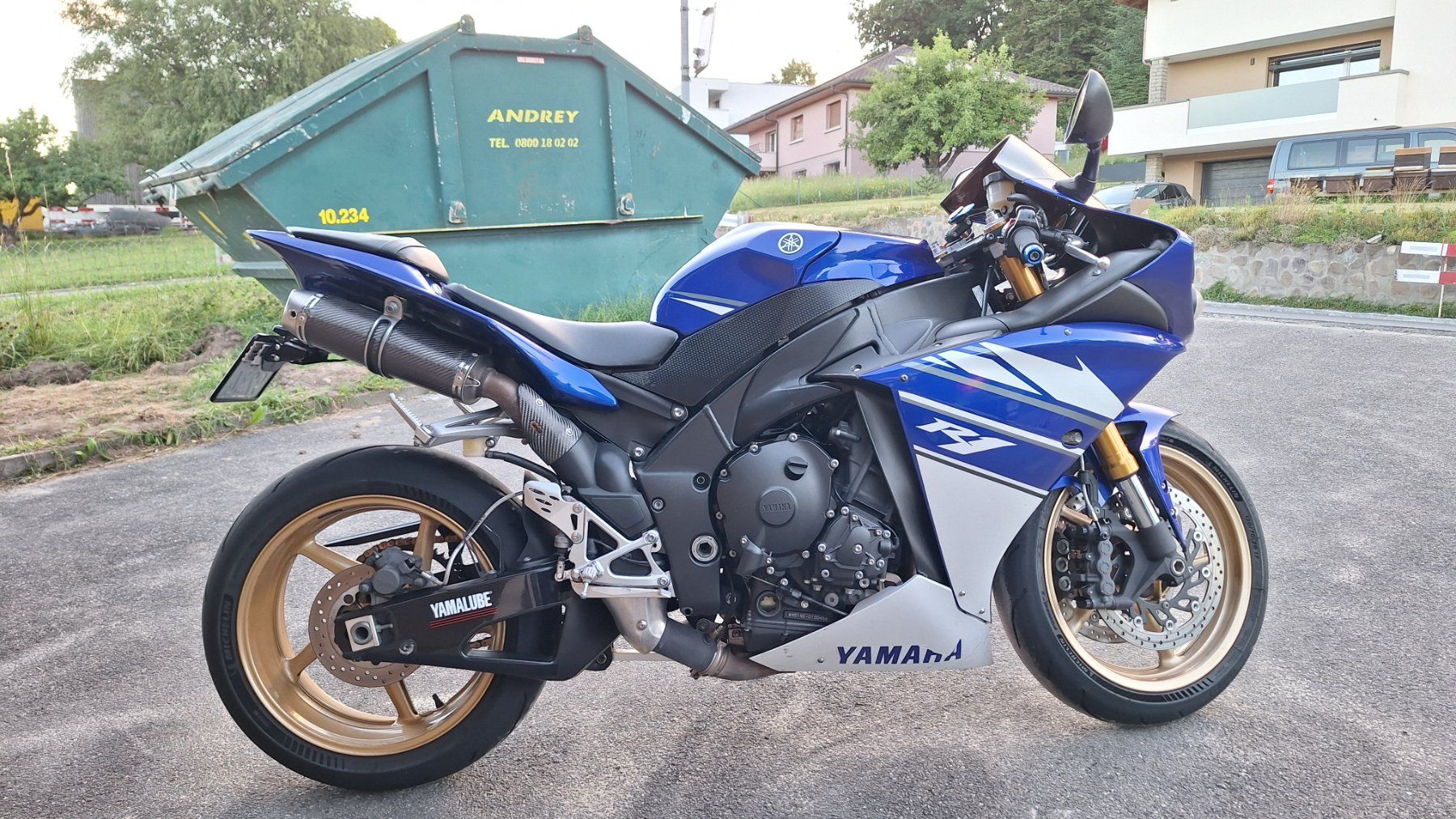 Yamaha Strada: Yamaha R1 RN2210 – Usato da Fribourg venduto da Ertug 5