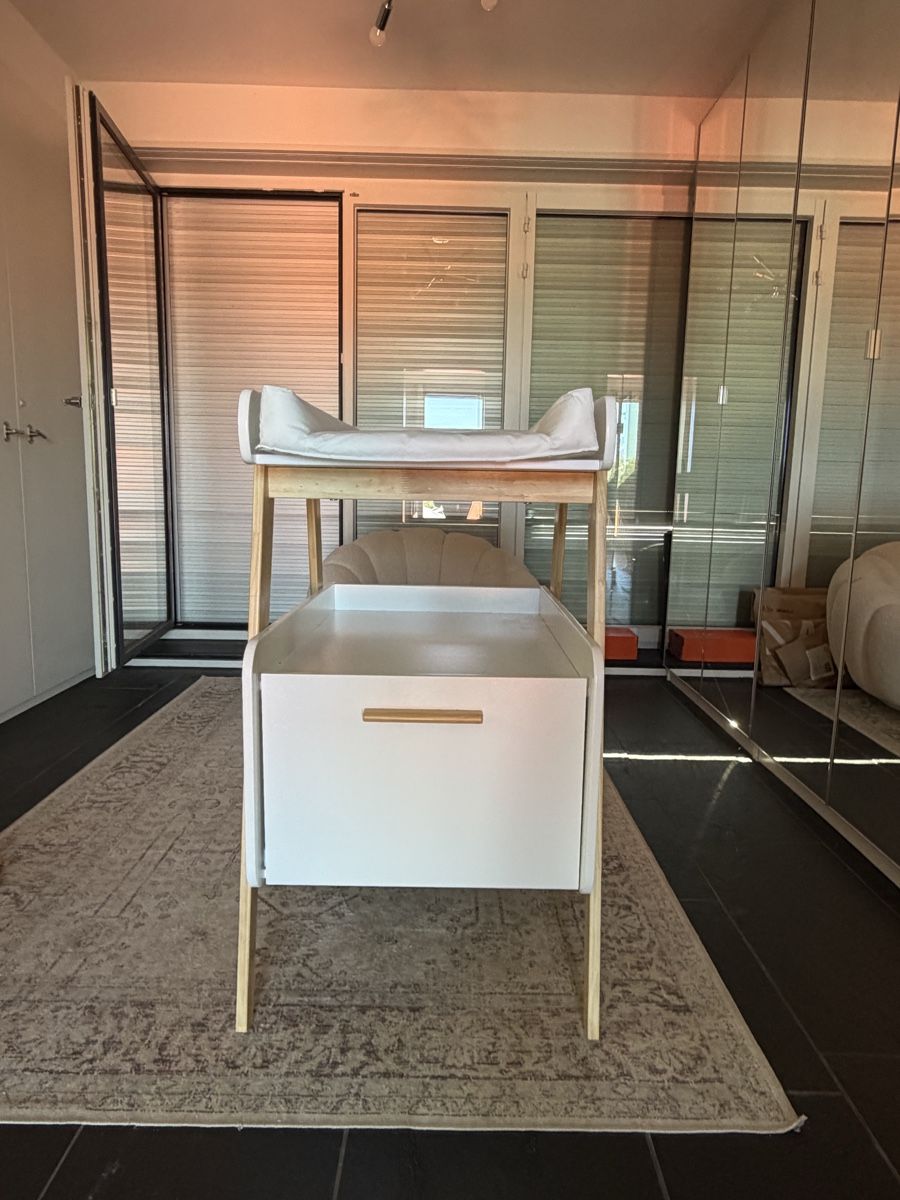 La Redoute Fasciatoi & Accessori: Changing table + mattress la Redoute as new  – Usato da Kilchberg ZH venduto da roz_qcj7 5