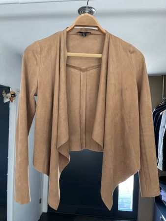Damen Kurzjacke Jennyfer Grösse S beige neuwertig
