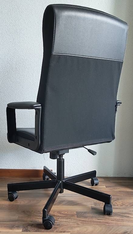 Stühle: Bürostuhl Leder schwarz mit Armlehne – Gebraucht aus Bad Zurzach von Teno_53 1