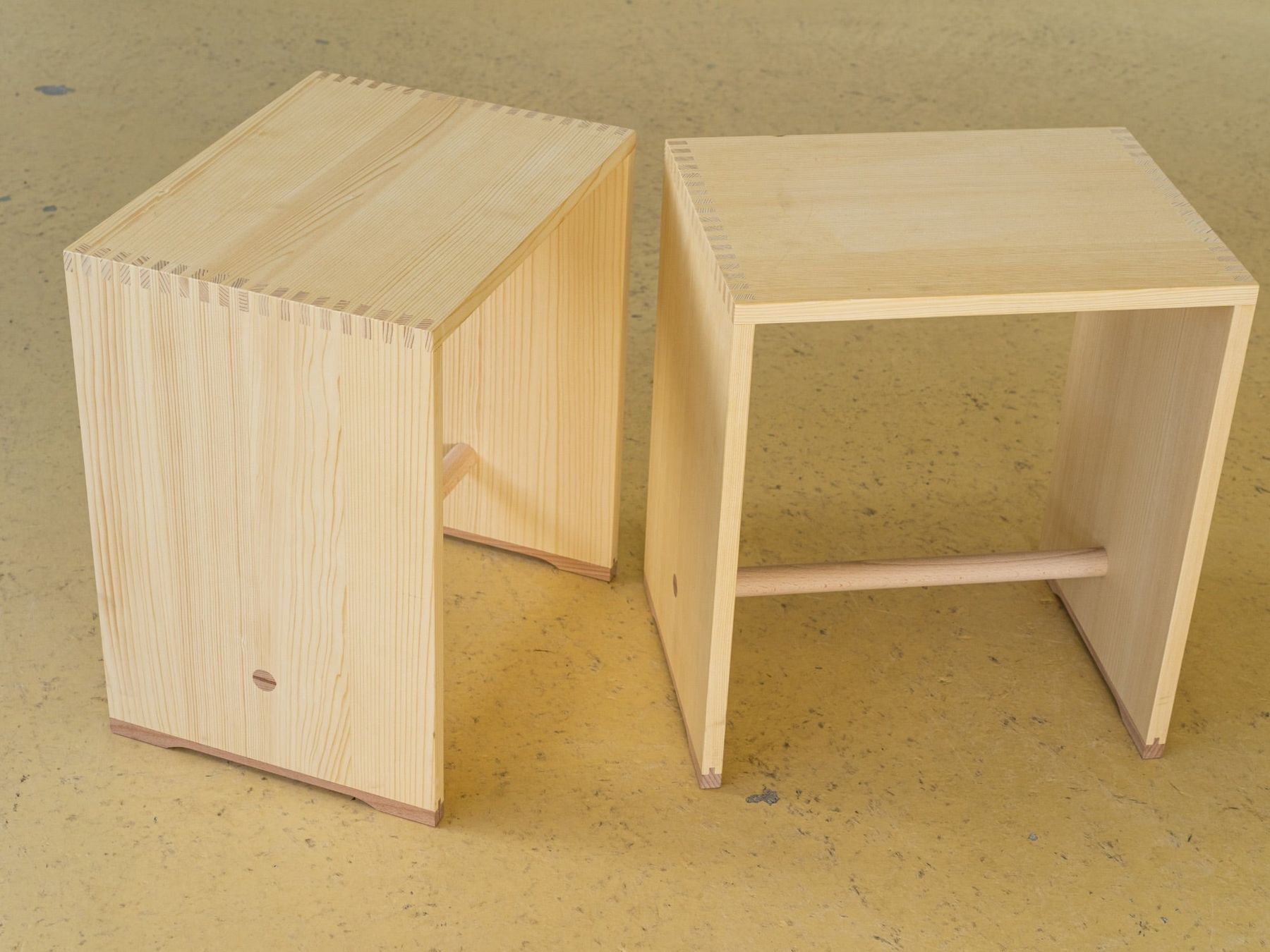 Sgabelli: Max Bill Ulmer Hocker | Buche | Neuware – Nuovo e nell'imballaggio originale da Meinisberg venduto da atelier_TILIJA 7
