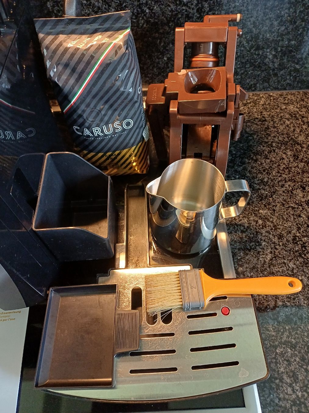 Macchine per caffè & Macchine per espresso: Kaffeevollautomat – Usato da Kriens venduto da MiPa. 2