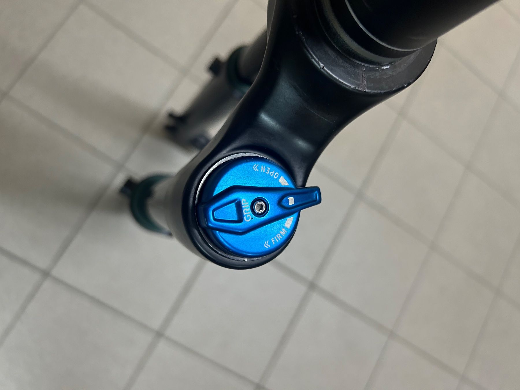 Fox Pezzi di ricambio: Fox 36 Float Performance 27.5 / 27.5+ 160mm ab Service – Usato da Mund venduto da Istrupi 4