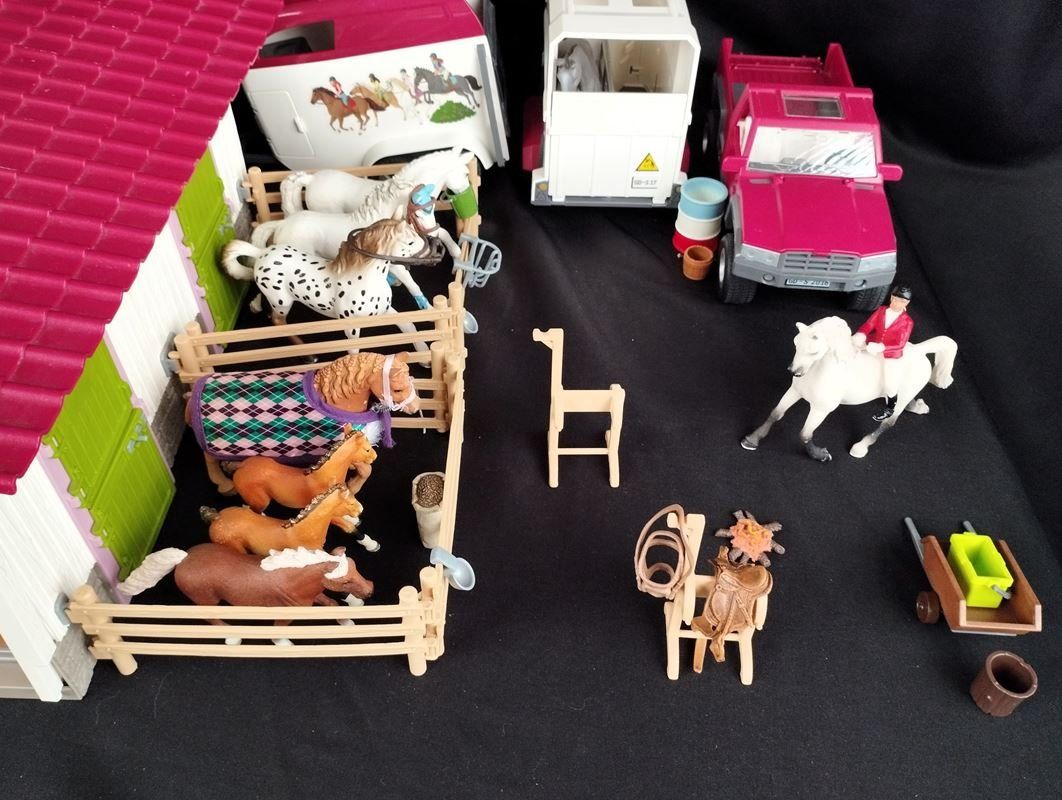 Schleich Giocattoli: SCHLEICH Reiterhof – Usato da Schübelbach venduto da Restwert_Schubelbach 2