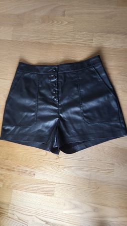 Shorts von ONLY, Grösse L - Neuwertig!
