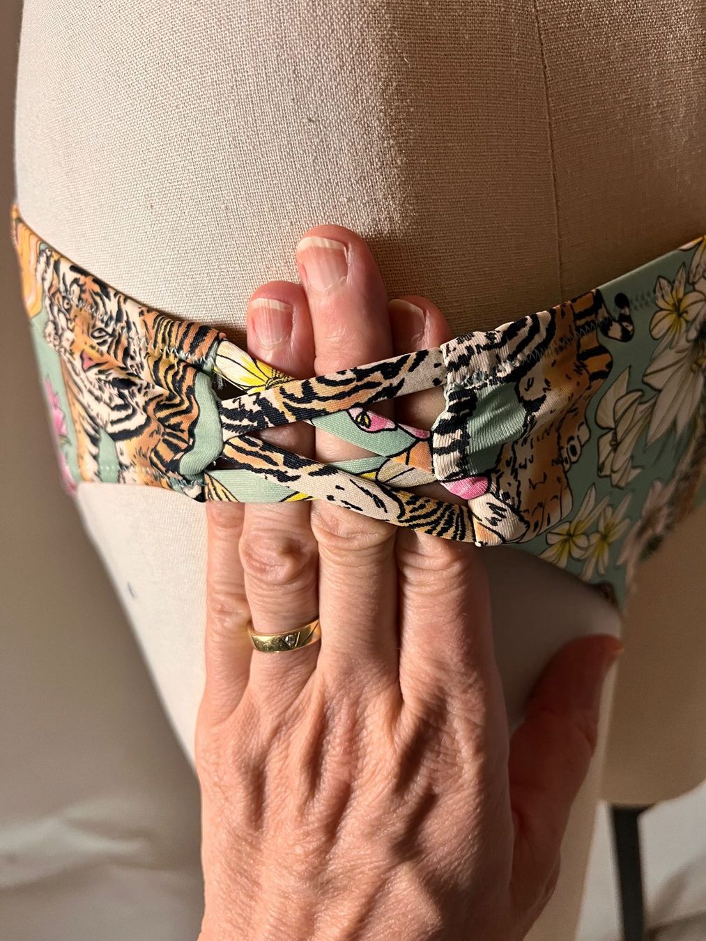 Etam Costumi da bagno & Bikini: ETAM, Bikini Power Triangle, Grösse 42, Farbe Türkis/Tiger – Nuovo e nell'imballaggio originale da Rudolfstetten venduto da gst_g7xl 3